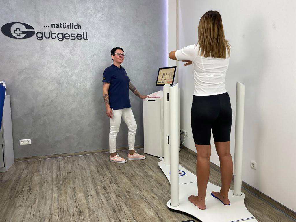 Kompressionstherapie: Messen mit Abstand Die Erfassung dauert nur wenige Sekunden.